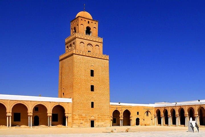 3-Day Sahara Desert Tour from Sousse: Kairouan, Tozeur & Night Under the Stars photo 2