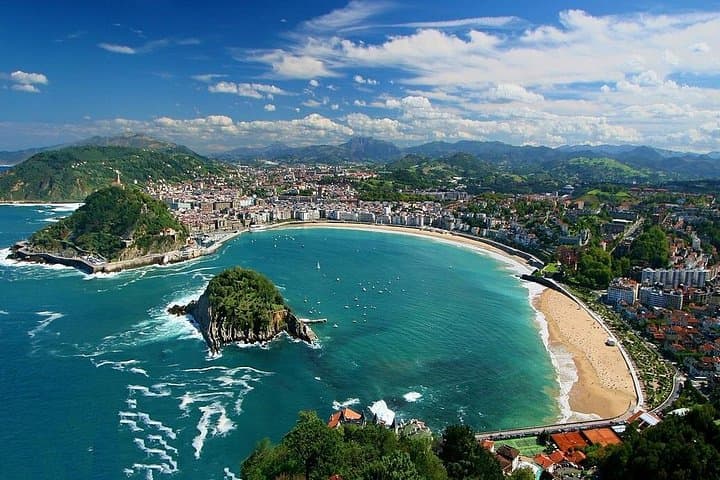 Private San Sebastian Day Tour from Bilbao — La Concha, Pintxos & Monte Igueldo Views photo 1