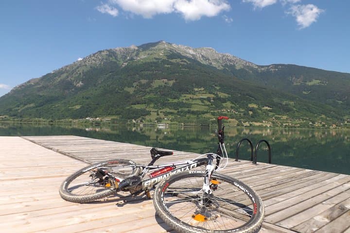Bogicevica Biking Tour: 26 km Macadam Ride to Hrid Lake in Prokletije