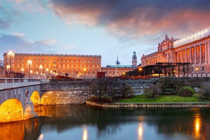 Grand Stockholm Highlights + Vasa Museum — Private VIP City Tour photo 2