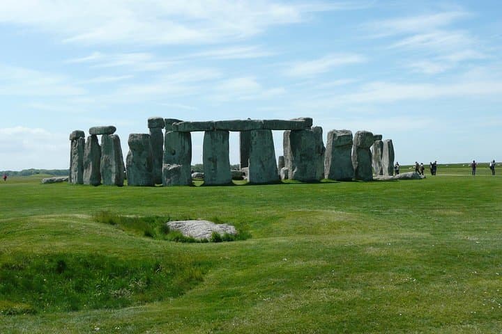 Stonehenge Private Car Tour from London — Luxury Sedan Visit to the Stones photo 2