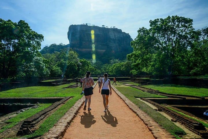 Climb the Lion Rock: A Full-Day Tour to Sigiriya and Dambulla from Colombo photo 1