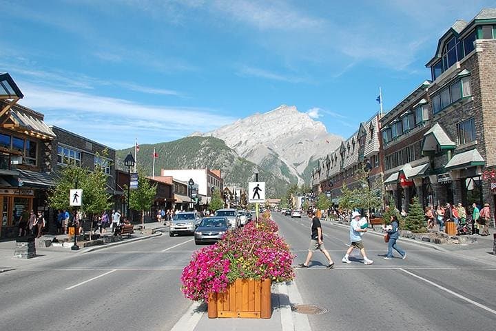 Circle West: 4-Day Canadian Rockies Bus Tour from Vancouver photo 4