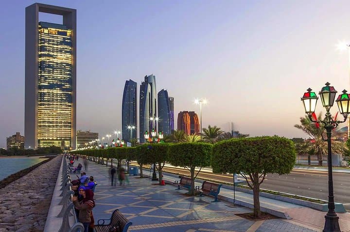 Guided Abu Dhabi City Tour — Sheikh Zayed Grand Mosque, BAPS Mandir & Dates Market photo 4