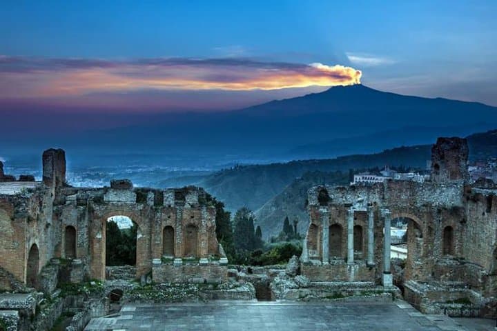 Etna 2000m & Taormina: Volcano Views, Silvestri Craters and Taormina Highlights