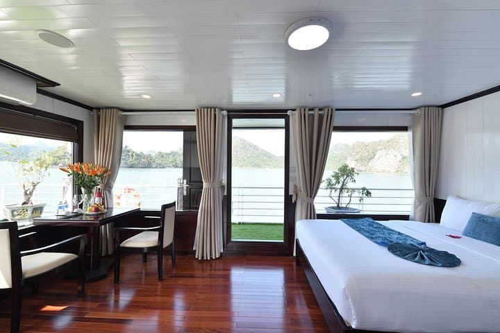 Halong Bay & Lan Ha Bay 2-Day Cruise: Balcony Cabin, Kayaking & Caves photo 1