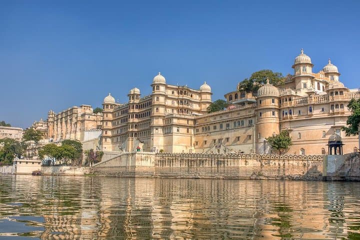 Day Tour of Udaipur: Lake Pichola, City Palace & Jag Mandir Highlights photo 5