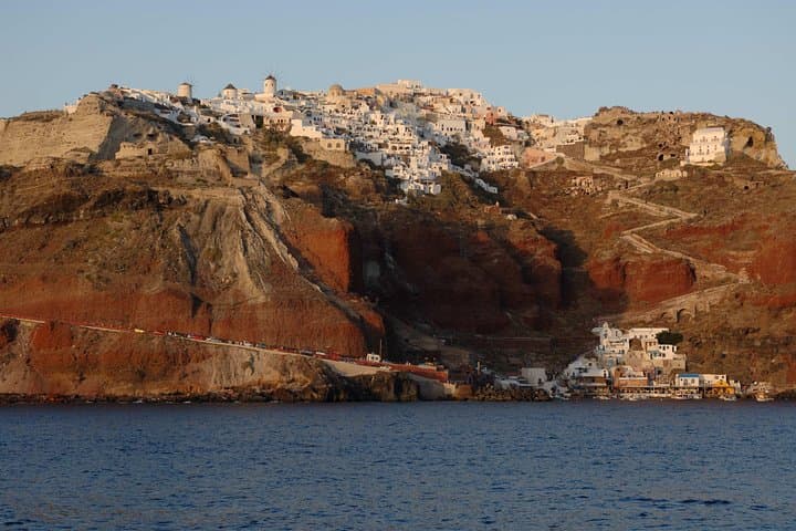 Sunset Sail and Volcanic Hike: Santorini Caldera Cruise with Dinner & Hot Springs photo 3