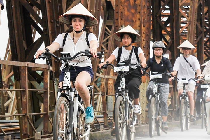 Half-Day Hanoi E‑Bike Tour: West Lake, Long Bien & Hidden Alleys photo 1