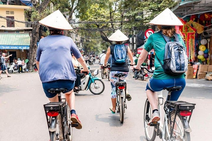West Lake E-Bike Circuit: Cultural Ride & Lotus Tea Workshop in Hanoi photo 2