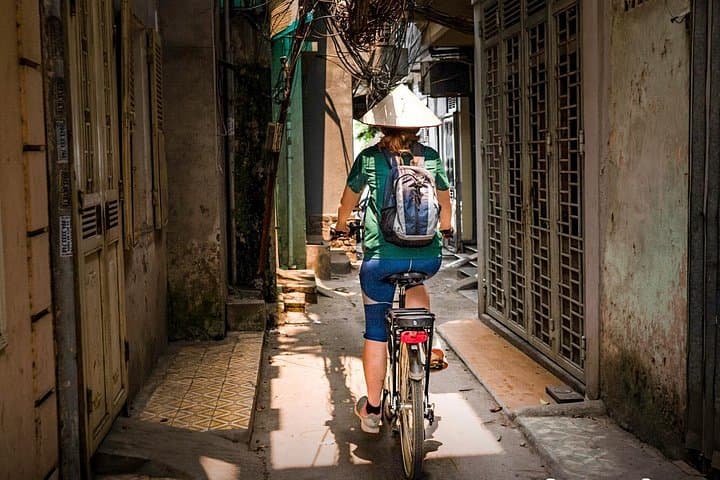 West Lake E-Bike Circuit: Cultural Ride & Lotus Tea Workshop in Hanoi photo 1