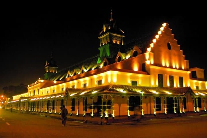 Lahore Big Bus City Tour: Open-Top 4-Hour Sightseeing of Mughal Lahore photo 4