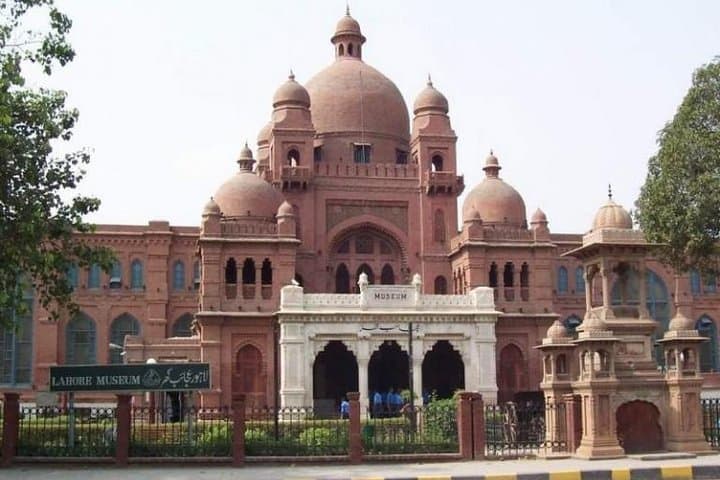 Lahore Big Bus City Tour: Open-Top 4-Hour Sightseeing of Mughal Lahore photo 5