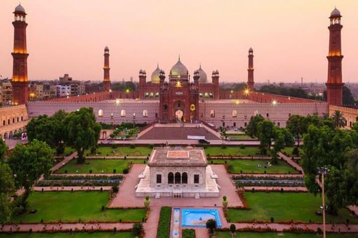 Lahore Big Bus City Tour: Open-Top 4-Hour Sightseeing of Mughal Lahore photo 2