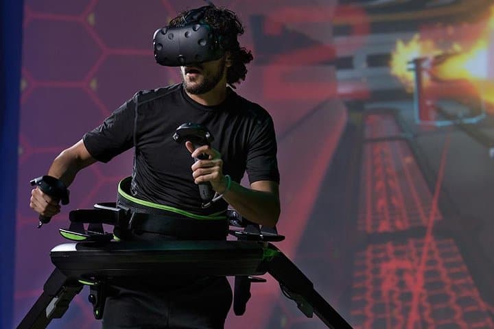 Omni VR Queenstown: Multiplayer Omni-Tread Virtual Reality Experience