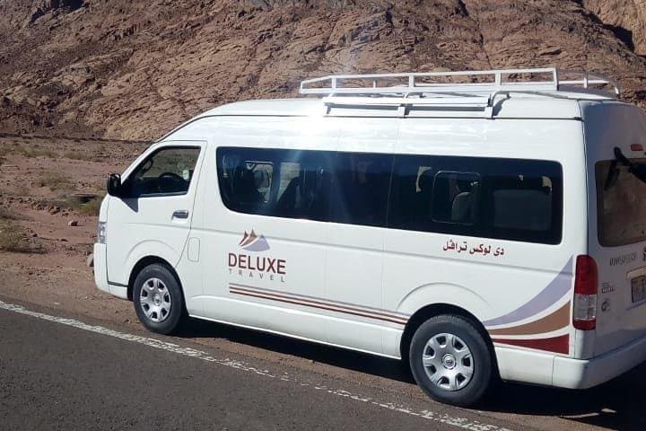 Private One-Way Transfer: Luxor to Hurghada & El Gouna — Comfort Across the Eastern Desert