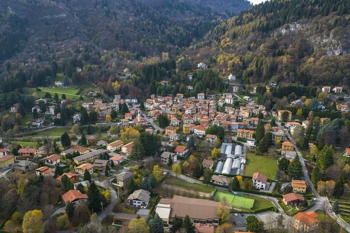 Monte San Primo Trek: Private Guided Hike to Lake Como Panorama from Milan photo 6