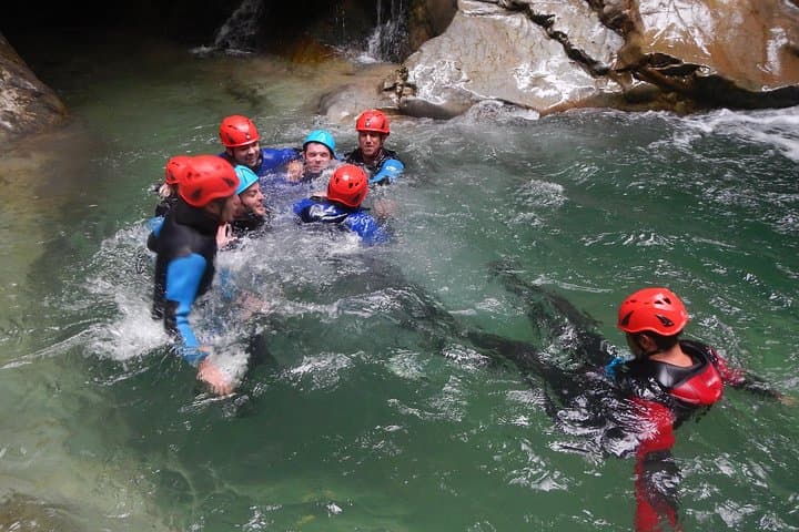 Ecouges Canyon Intermediate: 4.5-Hour Canyoning in the Vercors Near Grenoble