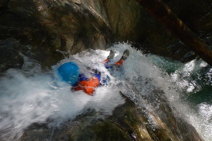 Ecouges Canyon Intermediate: 4.5-Hour Canyoning in the Vercors Near Grenoble photo 6