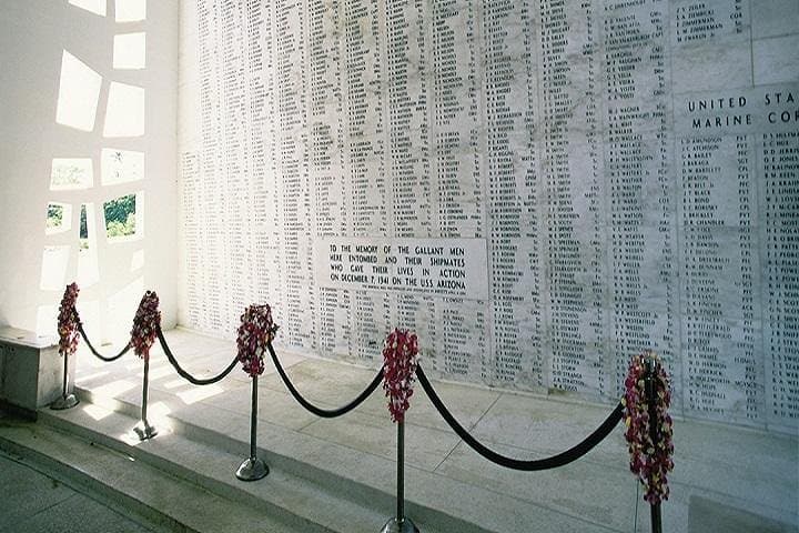 Pearl Harbor and Mini Circle Island Tour from Waikiki — Full-Day Oahu Highlights photo 4