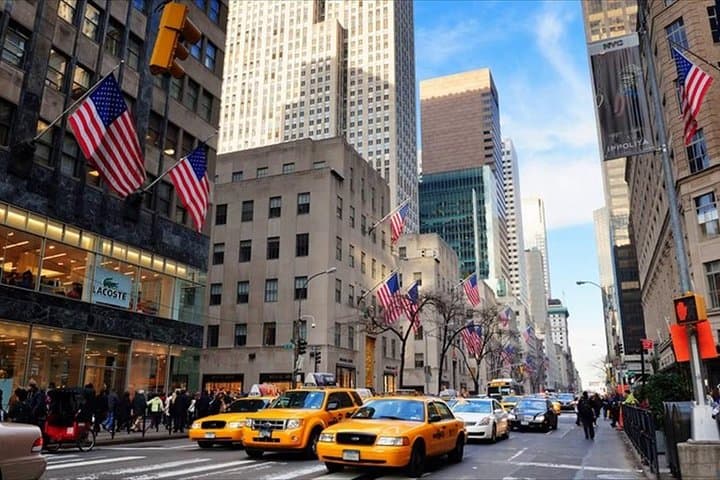 Wall Street to MoMA: Manhattan Walking Tour & Museum Visit photo 4