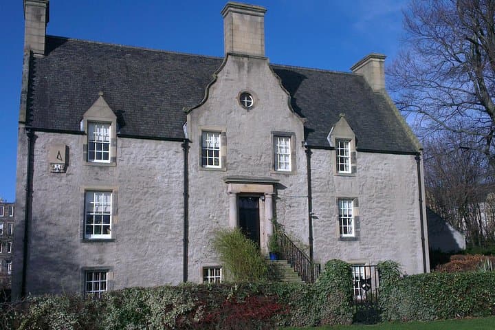 Sunny Leith: Private Walking Tour of Edinburgh's Shore and City Views photo 2