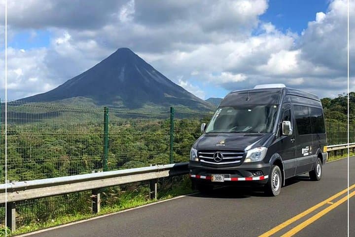 Shared Shuttle from Manuel Antonio to San José (SJO) — Daily Airport Transfer