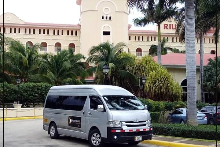 Manuel Antonio to Monteverde Shared Shuttle — Coast to Cloud-Forest Transfer Guide photo 3