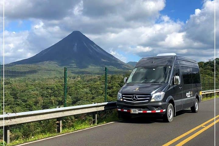 Private Monteverde to San José Transfer — Door-to-Door Minivan Service