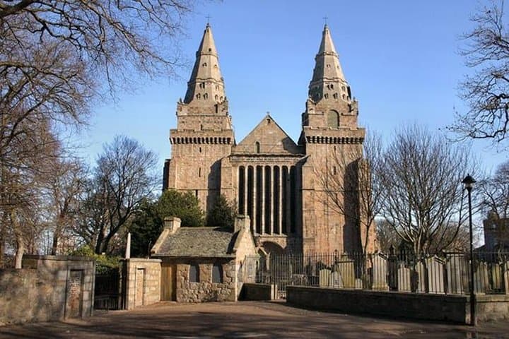 Aberdeen Historical Walking Tour: Old Aberdeen, King's College & Secret Graveyard photo 2