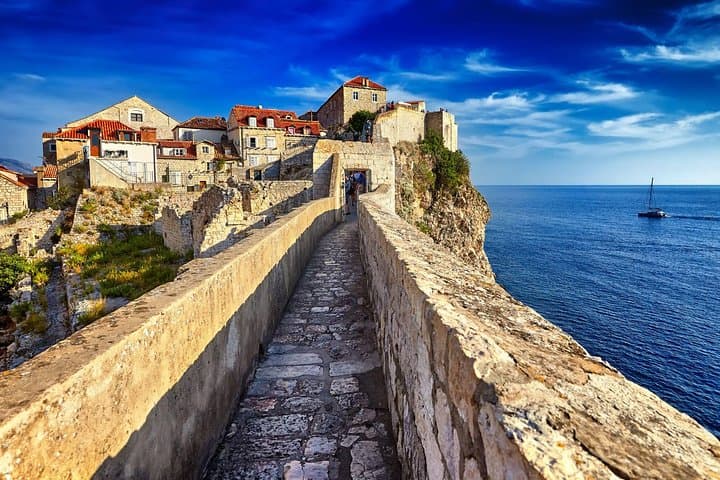 Dubrovnik & Ston Private Day Tour from Split — Walls, Cable Car & Seafood photo 5