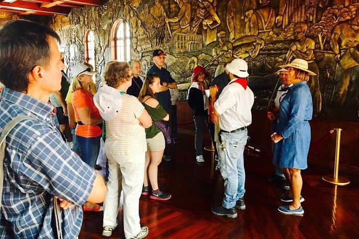 San José City Bus & Walking Tour: Markets, Museums, and Folklore photo 3