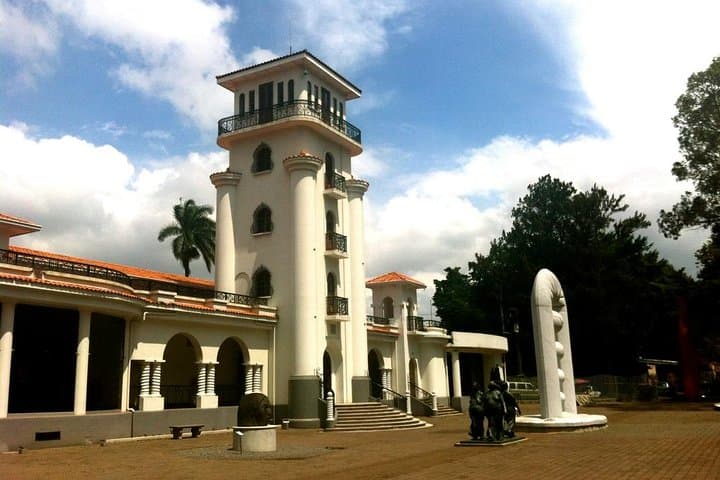 San José City Bus & Walking Tour: Markets, Museums, and Folklore photo 4