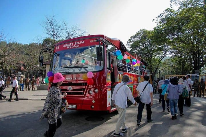 Open-Deck Kandy City Tour — Half-Day Loop to the Temple of the Tooth photo 3