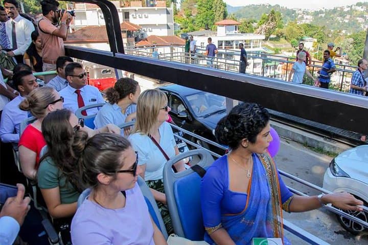 Open-Deck Kandy City Tour — Half-Day Loop to the Temple of the Tooth