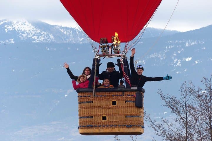 VIP Hot-Air Balloon Over the Pre-Pyrenees: Private Flight from Barcelona photo 5
