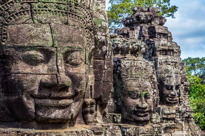 Private Sunrise Tour of Angkor Wat with Car or Van & Expert Khmer Guide photo 2