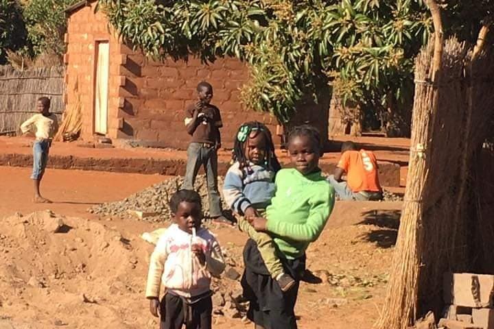 Livingstone Village Tour: Royal Palace Visit & Craft Village Experience