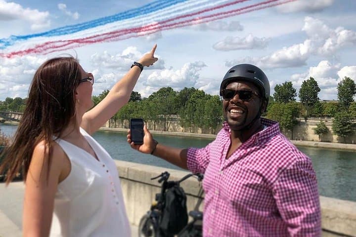 Paris Electric Bike Tour: 2-Hour Family-Friendly Sightseeing by E-Bike photo 4