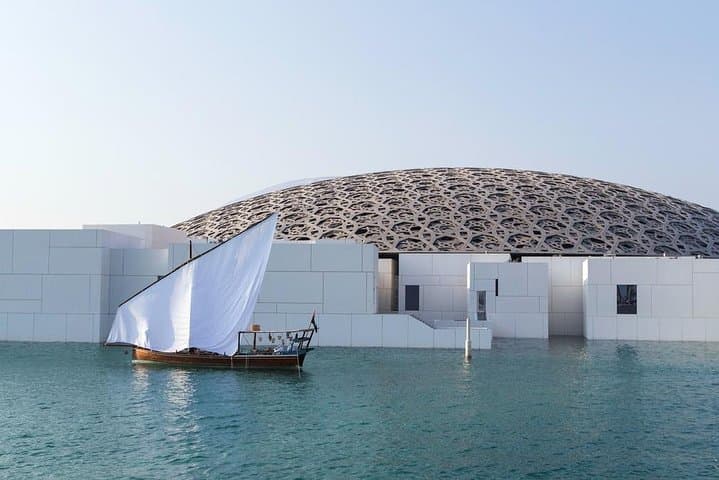 Abu Dhabi Full-Day City Tour and Night Dhow Dinner Cruise photo 2