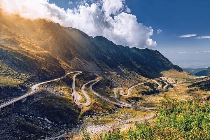 Transfagarasan Day Trip: Drive Poienari Castle, Balea Lake & Vidraru Dam photo 1
