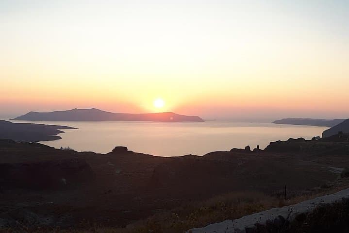 Tailor-Made Santorini Highlights: 4-Hour Private Tour of Akrotiri, Wineries & Caldera Views photo 2