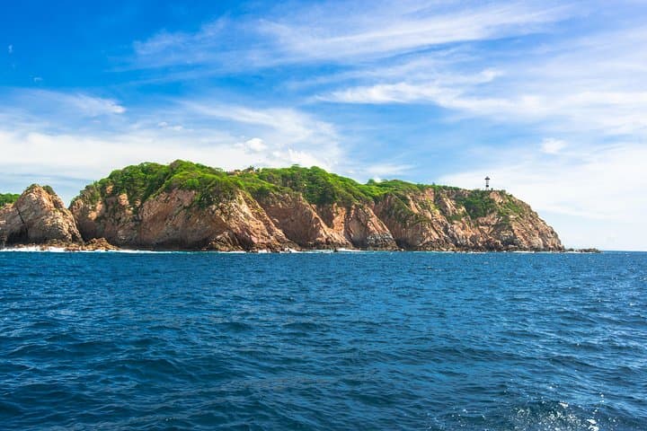Exploring Huatulco’s Five Bays: Private Panga Cruise to Sierra Madre Vistas & Wildlife photo 3