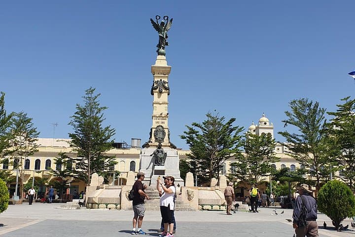San Salvador Layover: City Sights, El Boquerón Crater & Pupusa Tasting photo 3