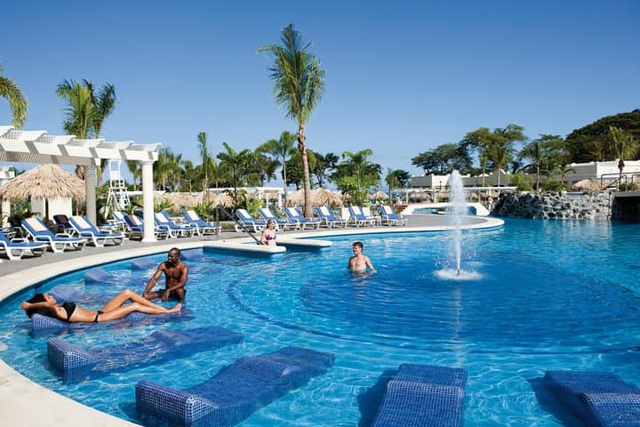 Private VIP Transfer from Arenal (La Fortuna) to RIU Guanacaste — Comfortable Shuttle photo 4