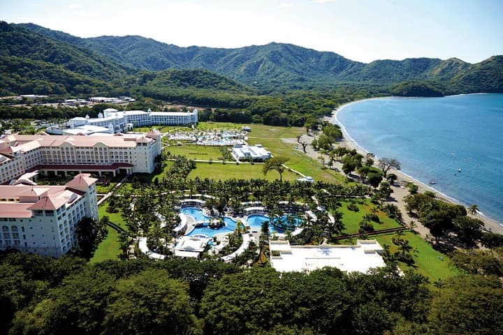 Private VIP Transfer from Arenal (La Fortuna) to RIU Guanacaste — Comfortable Shuttle photo 3