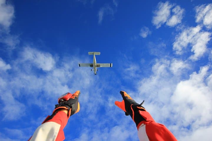 10,000ft Skydive Over Abel Tasman: Tandem Jump from Motueka photo 2