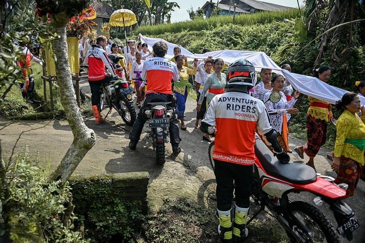Bali Dirt Bike Adventure: Ubud to Mount Batur Crater Ride photo 3