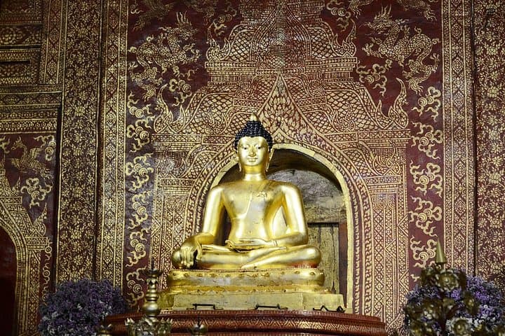 Chiang Mai Temples and Bua Tong (Sticky) Waterfall Day Trip photo 5