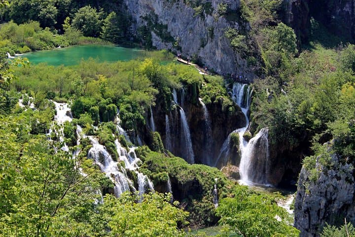 Private Zagreb to Plitvice Lakes Day Tour with Rastoke and Split Transfer